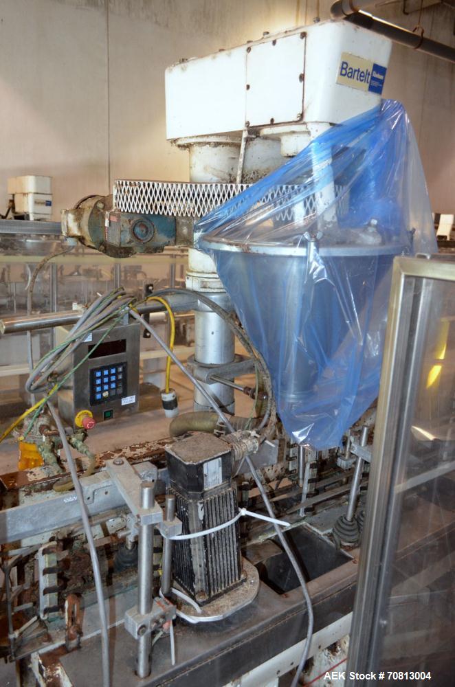 Used Klockner Bartelt IM9-14 Horizontal Form Fill & Seal Pouch Machine. Capable of speeds of up to 70 CPM. Has a 9" centers for a pouch size range: (Length) 3" - 7-3/4" (Height) 3" - 9-1/2. Has singl...