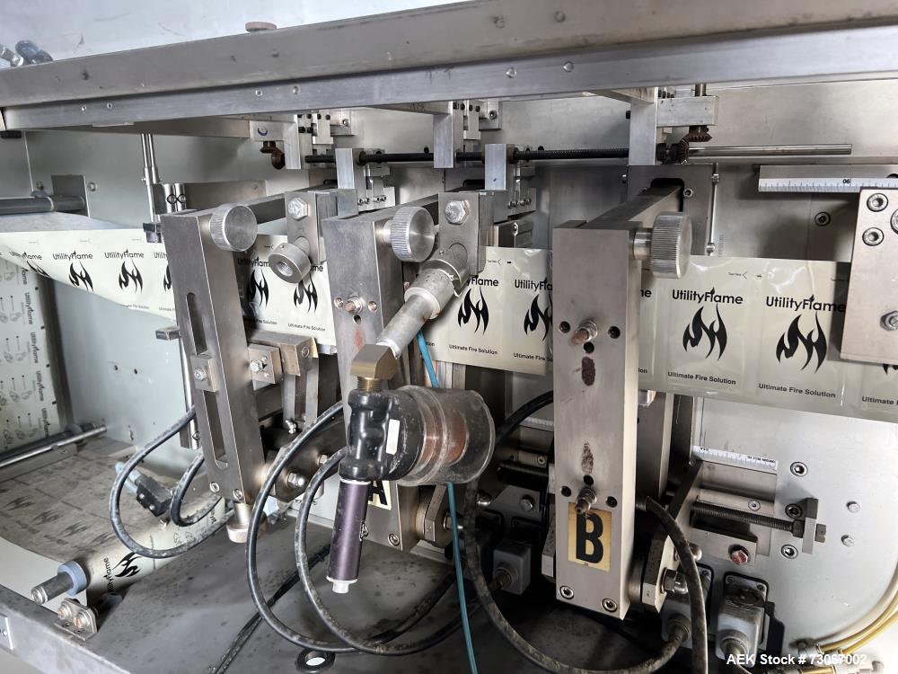 Used Bossar Form & Fill Horizontal Pouch Filler, Model B-1400/PH/D. Capable of speeds up to 110. Size range 50mm to 140mm wide x 50mm to 210mm height. Maximum fill volume 400cc. Setup for 4 sided sea...