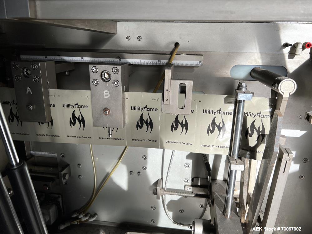 Used Bossar Form & Fill Horizontal Pouch Filler, Model B-1400/PH/D. Capable of speeds up to 110. Size range 50mm to 140mm wide x 50mm to 210mm height. Maximum fill volume 400cc. Setup for 4 sided sea...