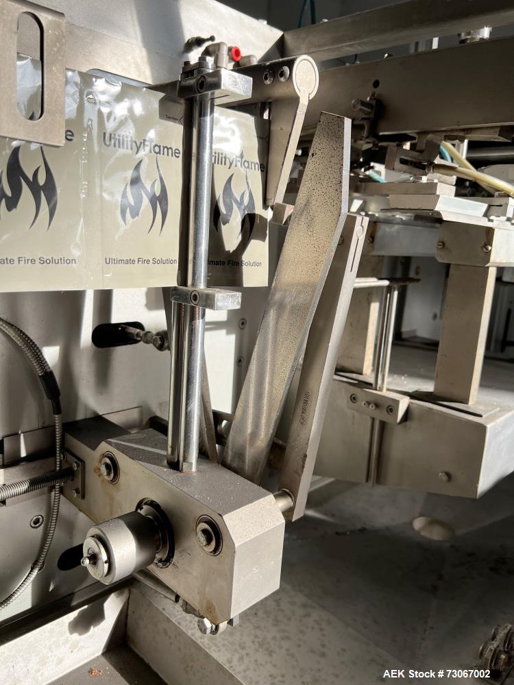 Used Bossar Form & Fill Horizontal Pouch Filler, Model B-1400/PH/D. Capable of speeds up to 110. Size range 50mm to 140mm wide x 50mm to 210mm height. Maximum fill volume 400cc. Setup for 4 sided sea...