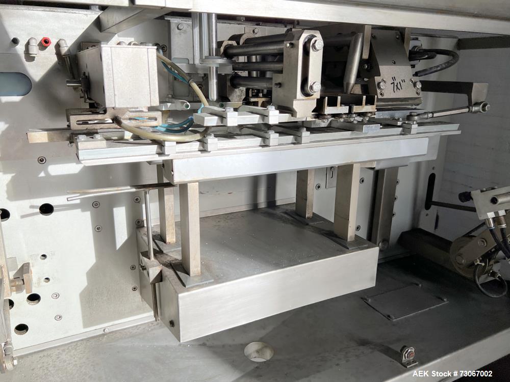 Used Bossar Form & Fill Horizontal Pouch Filler, Model B-1400/PH/D. Capable of speeds up to 110. Size range 50mm to 140mm wide x 50mm to 210mm height. Maximum fill volume 400cc. Setup for 4 sided sea...