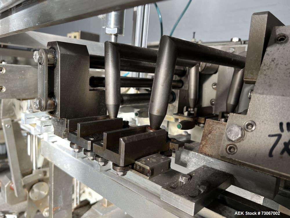 Used Bossar Form & Fill Horizontal Pouch Filler, Model B-1400/PH/D. Capable of speeds up to 110. Size range 50mm to 140mm wide x 50mm to 210mm height. Maximum fill volume 400cc. Setup for 4 sided sea...