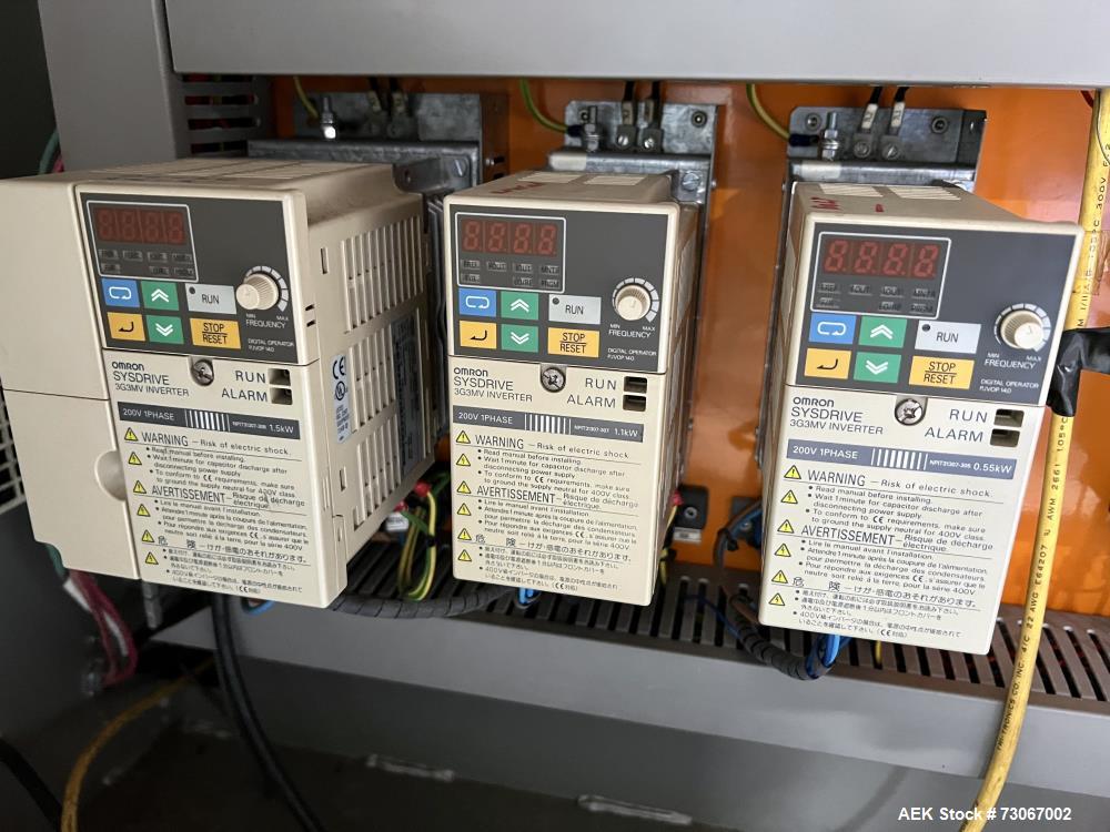Used Bossar Form & Fill Horizontal Pouch Filler, Model B-1400/PH/D. Capable of speeds up to 110. Size range 50mm to 140mm wide x 50mm to 210mm height. Maximum fill volume 400cc. Setup for 4 sided sea...