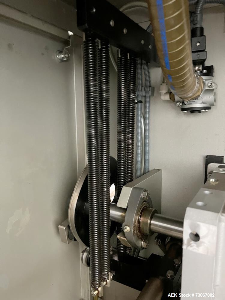 Used Bossar Form & Fill Horizontal Pouch Filler, Model B-1400/PH/D. Capable of speeds up to 110. Size range 50mm to 140mm wide x 50mm to 210mm height. Maximum fill volume 400cc. Setup for 4 sided sea...