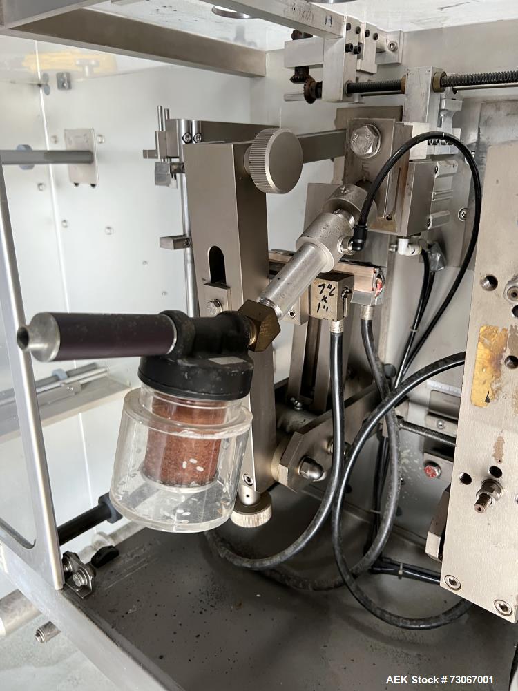 Used Bossar Form & Fill Horizontal Pouch Filler, Model B 1400 D. Capable of speeds up to 110. Size range 50mm to 140mm wide x 50mm to 210mm height. Maximum fill volume 400cc. Setup for 4 sided seal p...