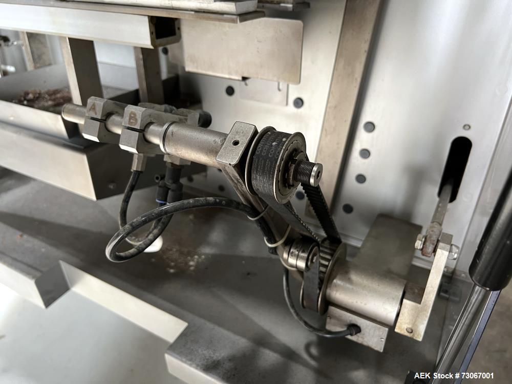 Used Bossar Form & Fill Horizontal Pouch Filler, Model B 1400 D. Capable of speeds up to 110. Size range 50mm to 140mm wide x 50mm to 210mm height. Maximum fill volume 400cc. Setup for 4 sided seal p...