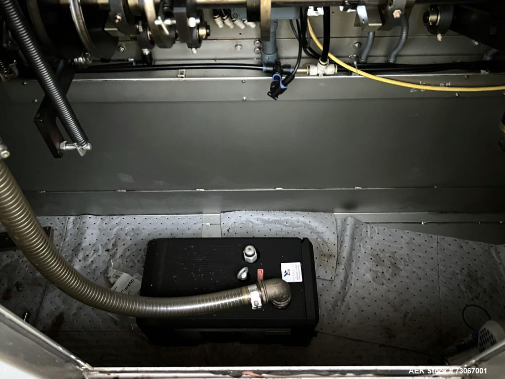 Used Bossar Form & Fill Horizontal Pouch Filler, Model B 1400 D. Capable of speeds up to 110. Size range 50mm to 140mm wide x 50mm to 210mm height. Maximum fill volume 400cc. Setup for 4 sided seal p...