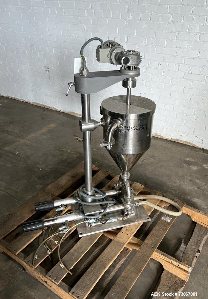 Used Bossar Form & Fill Horizontal Pouch Filler, Model B 1400 D. Capable of speeds up to 110. Size range 50mm to 140mm wide x 50mm to 210mm height. Maximum fill volume 400cc. Setup for 4 sided seal p...
