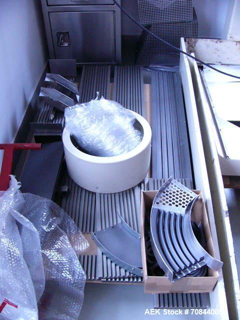 Used Bosch Servac 130 Blister Machine for tablets, dragees and capsules