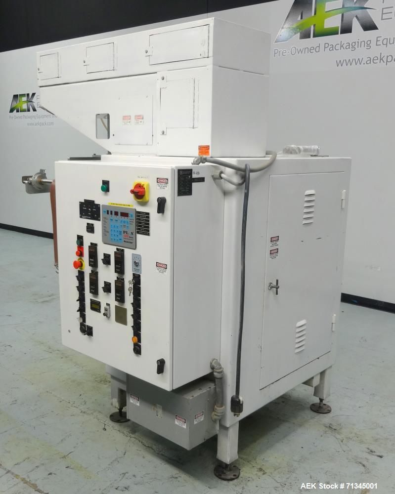 Used Circle Model V18H4D-II Vertical Form, Fill, and Seal Pouch Machine