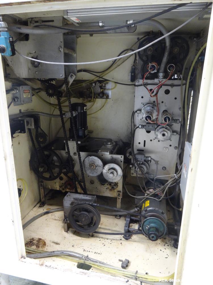 Used Circle Model V18H4D-II Vertical Form, Fill, and Seal Pouch Machine
