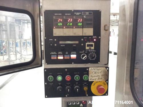 Used Cryovac 2000B Vertical Form Fill Seal Machine for Liquids. Capable of speeds up to 30 bags per pouch per minute. Has a pouch size range: width 6" to 12", length 8" to 24". Pouch fill volume 16 o...