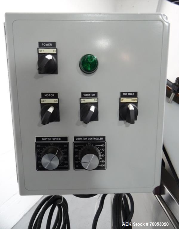 Used Phoenix Engineering Form / Fill and Seal Unit, Model GOPACKER1000. Set up with dual drop disc counter/filler for solid disage capsule or tablet products.  Vertical orientation, 1" wide x 2" long...
