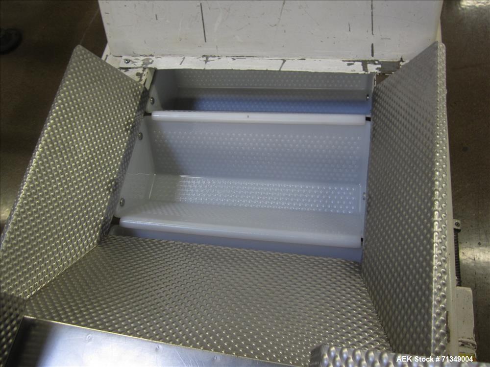 Used Hayssen Ultima CMB12-16 Vertical Form Fill Seal Packaging System