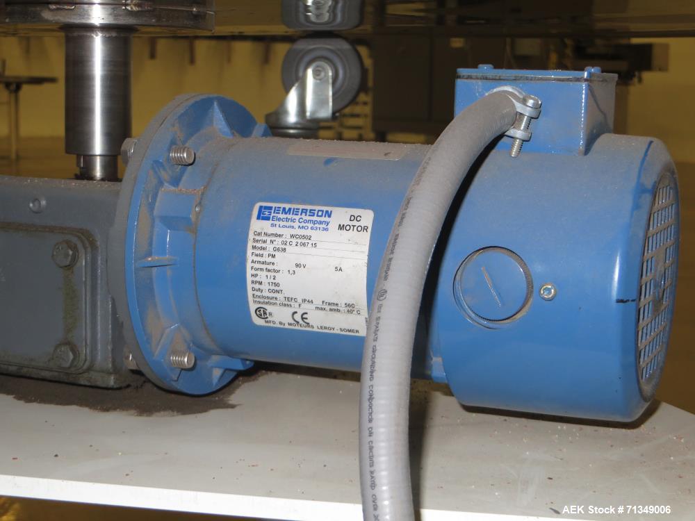 Used Matrix Mercury Model  2840R Vertical form fill and seal packaging system. Complete line includes with Yamato Zigma Series 10 head  dimpled/embossed bucket scale , Has mild steel platform, hot st...