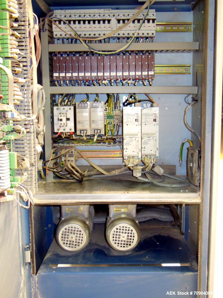 Used Nordson VersaBlue 50 Glue System. Built 2004. Has a holding capacity of 50 Liters, Maximum 6 hoses/guns, throughput per hour 165 lbs (75kg), Melt Rate per hour 110 lbs (50kg). 3/230V/50/60HZ. Ha...