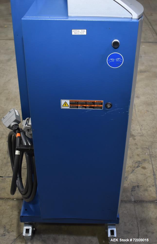 Used Nordson VersaPail Bulk Pail Melter. Model VP020-UN3E4LN/XPAPAWXXCXXXXXXX. 20 Liter or 5 gallon pail capacity, approximate 11.3" diameter. SN0186 Pump rated 8.9 kg/hr (19.6 lbs). Maximum operatin...