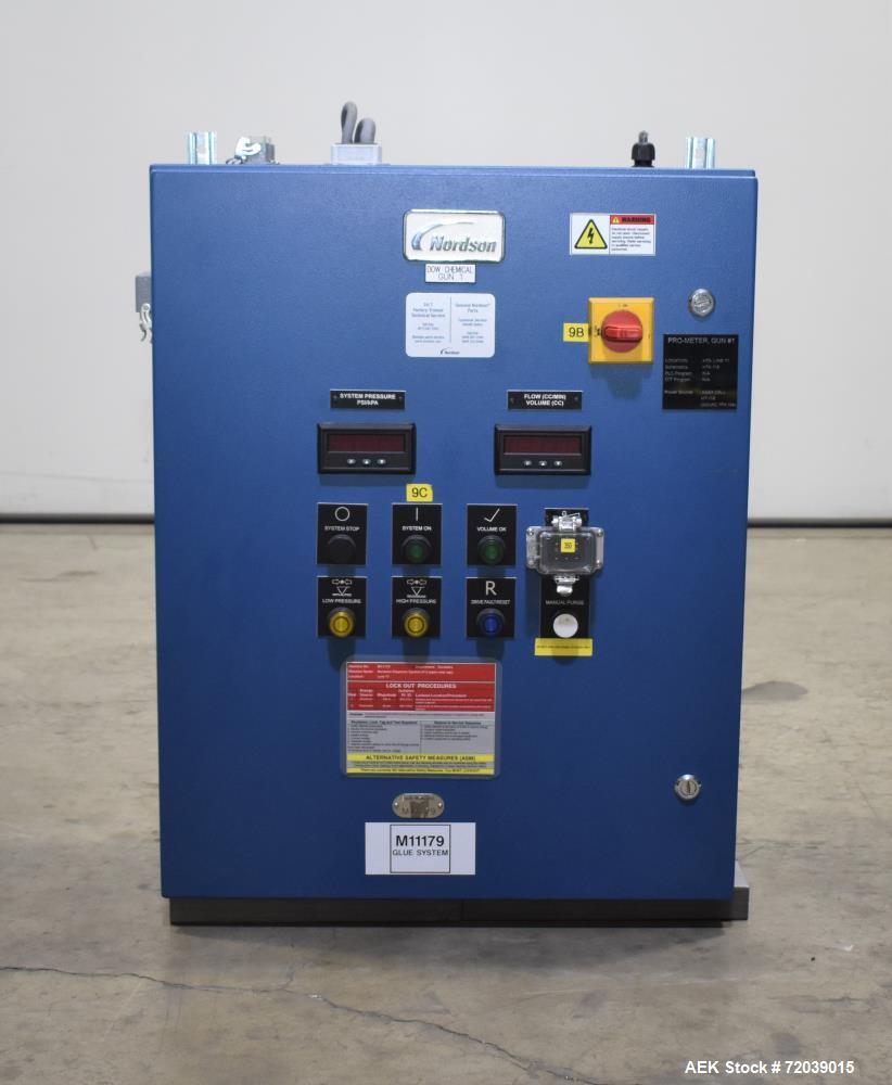 Used Nordson VersaPail Bulk Pail Melter. Model VP020-UN3E4LN/XPAPAWXXCXXXXXXX. 20 Liter or 5 gallon pail capacity, approximate 11.3" diameter. SN0186 Pump rated 8.9 kg/hr (19.6 lbs). Maximum operatin...