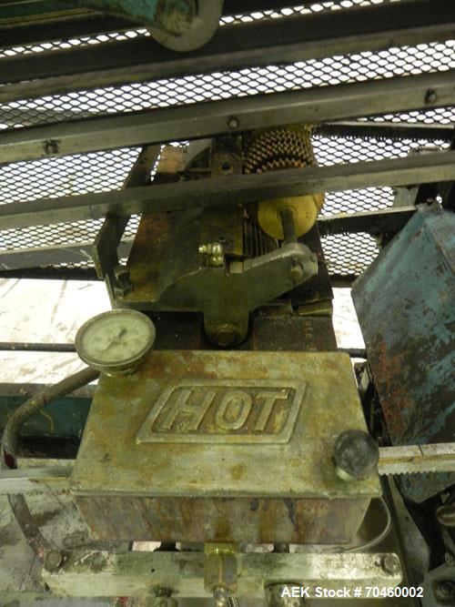 Used NewWay Model EPB Roll Through Glue Wraparound Labeler. Capable of speeds up to 500 cpm. The EP is designed to handle cans with or without ears. Will label metal cans, jars, plastic bottles or co...