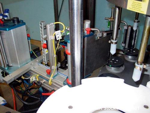 Used PE Master M Model MS12T77002S2E12 Head Pressure Sensitive Front and Back Rotary Labeler. Machine has clear label sensors and an Allen Bradley (AB) Panel View 600 control panel. Machine is equipp...