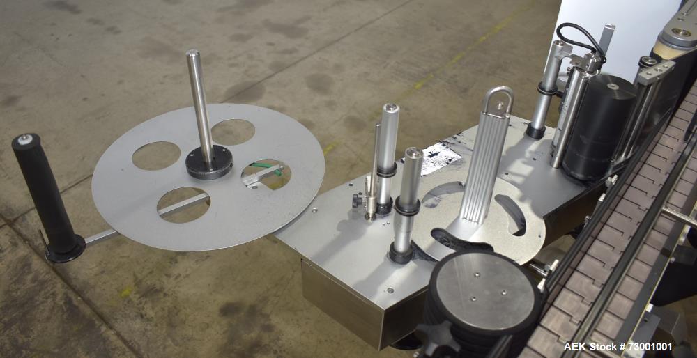 Accutek Automatic Pressure Sensitive Wraparound Labeler