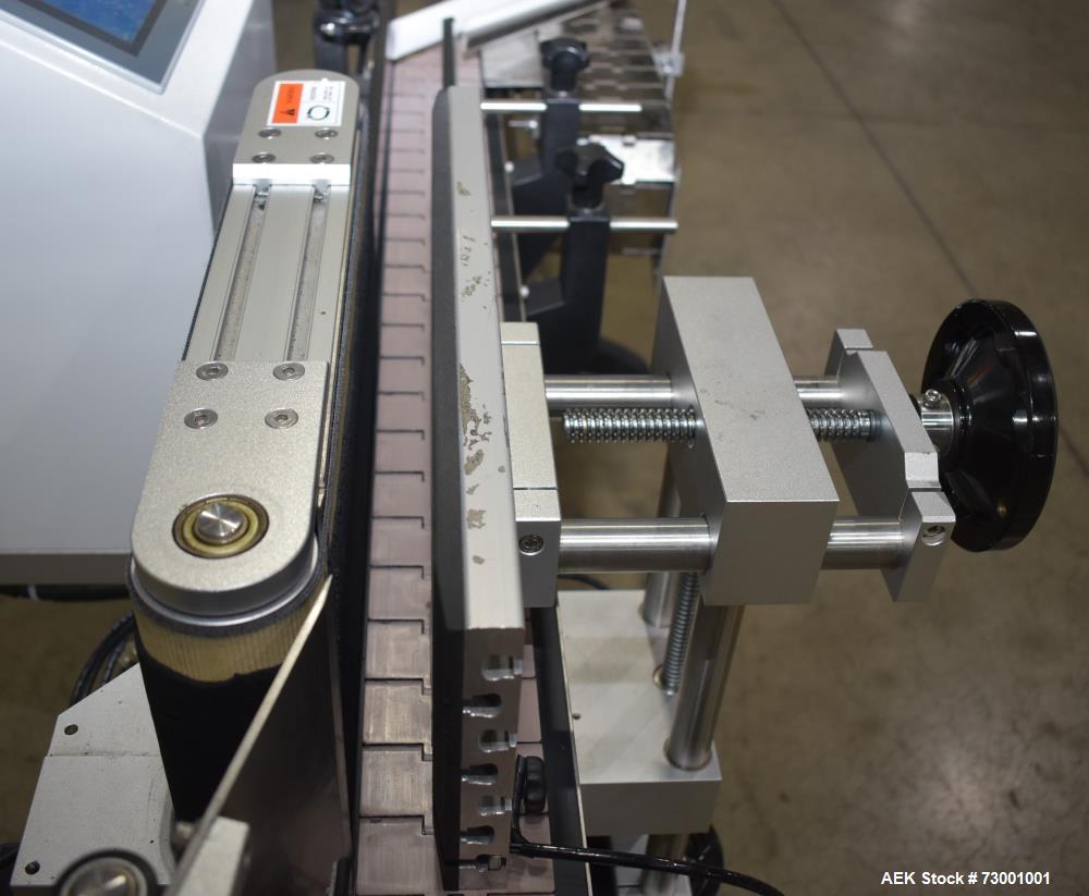 Accutek Automatic Pressure Sensitive Wraparound Labeler