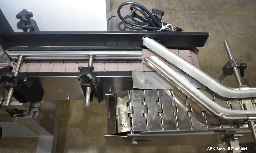 Accutek Automatic Pressure Sensitive Wraparound Labeler