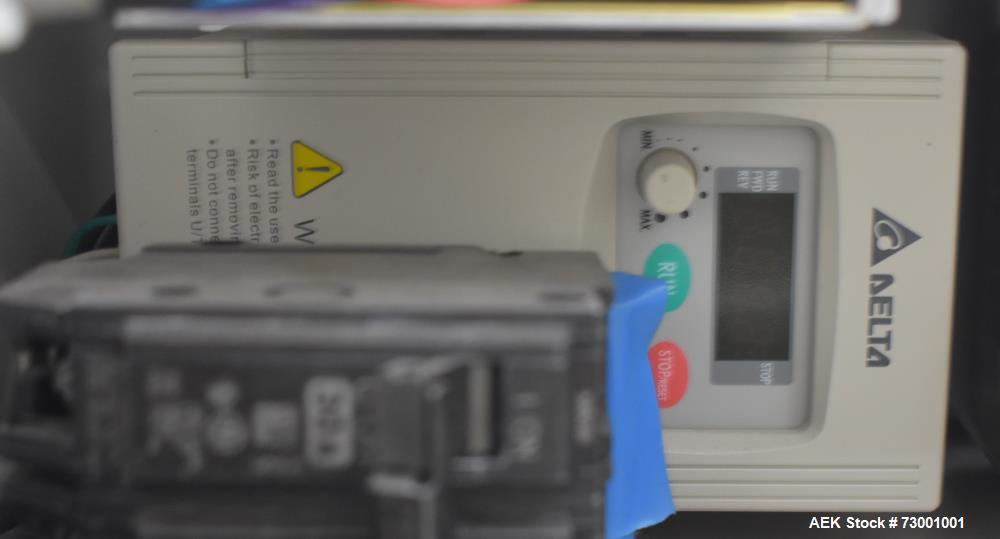 Accutek Automatic Pressure Sensitive Wraparound Labeler