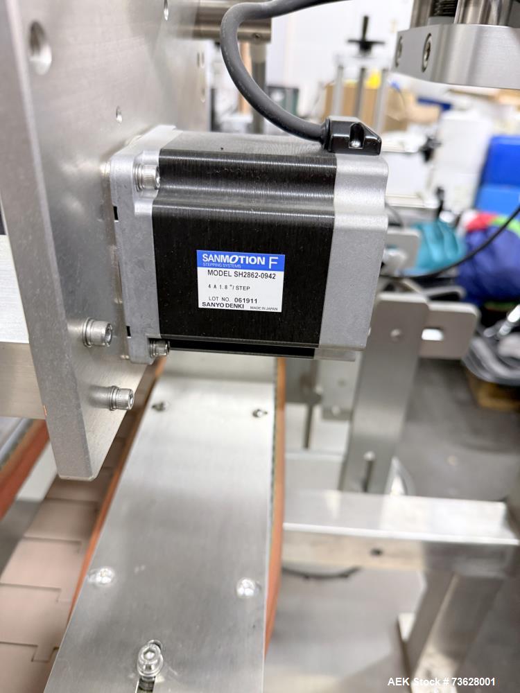 Stainless Steel Tronics S3S Wrap Labeling Machine for Round Containers