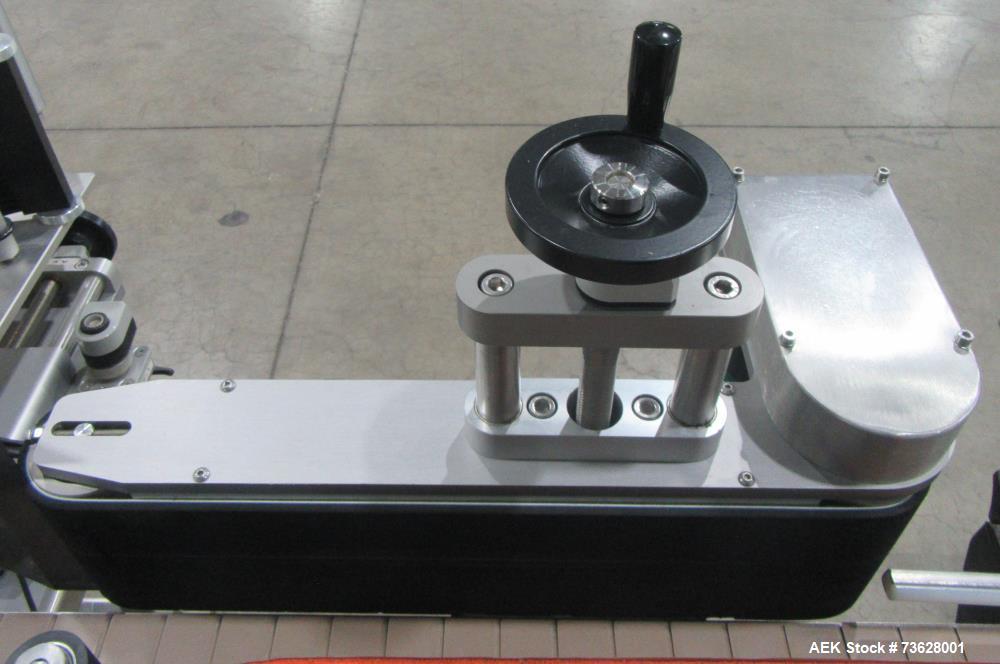 Stainless Steel Tronics S3S Wrap Labeling Machine for Round Containers