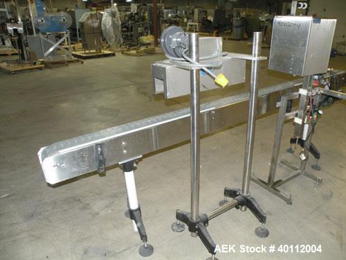 Used Accutek Accusleever Tamper Evident Neck Bander Or Shrink Sleeve Labeler. Capable of speeds up to 60 cpm. Film sizes: Lay flat 16 mm to 150 mm and cut length 16 mm to75 mm. Inclueds a shrink tunn...