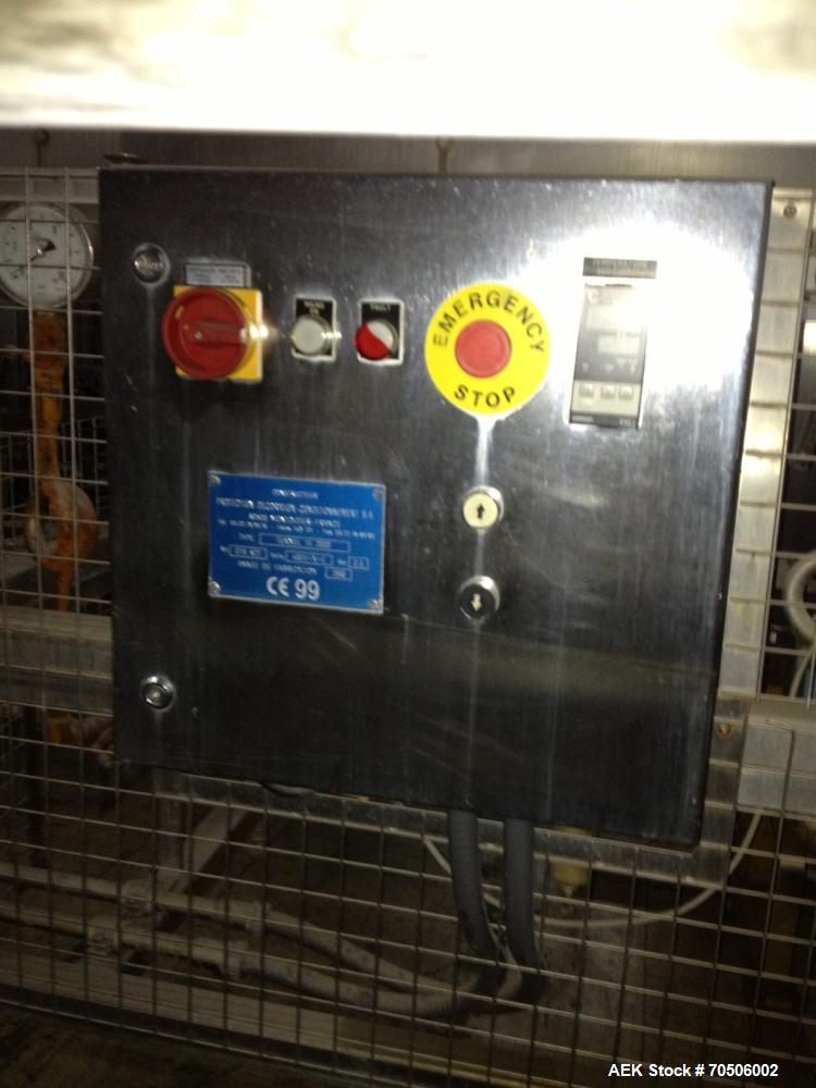 Used PDC Model HC High Speed 16 Station Rotary Stretch/Shrink Labeler. With steam tunnel, capable of speeds up to 600 BPM. Uses a clamp draw down technology method of application. Sleeve range: diame...