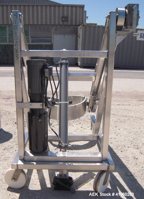 Used Sterling Fleischman Hydraulic Drum Lift, Model CP95AESMT, 304 Stainless Steel. Approximate 750 pound capacity, lift height of 95’’. 1/2 hp, 1/60/115/230 volt, 1725 rpm hydraulic motor. Manual ha...