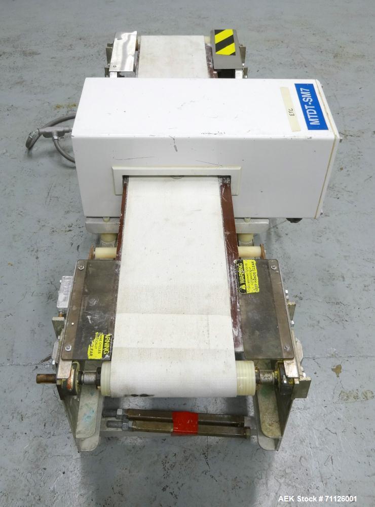 Used Goring Kerr Model Tektamet 60AL10B Metal Detector