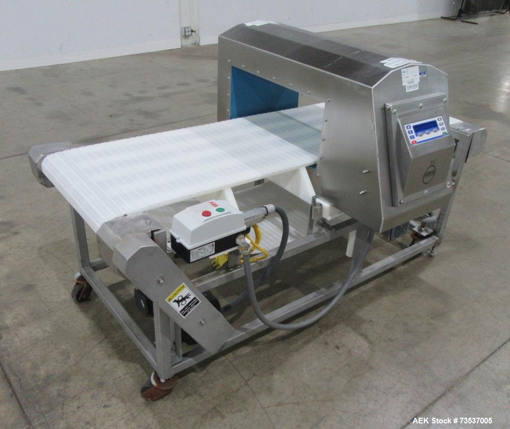 Used Loma IQ3 Conveyor Metal Detector 550MM x 250MM – For Sale