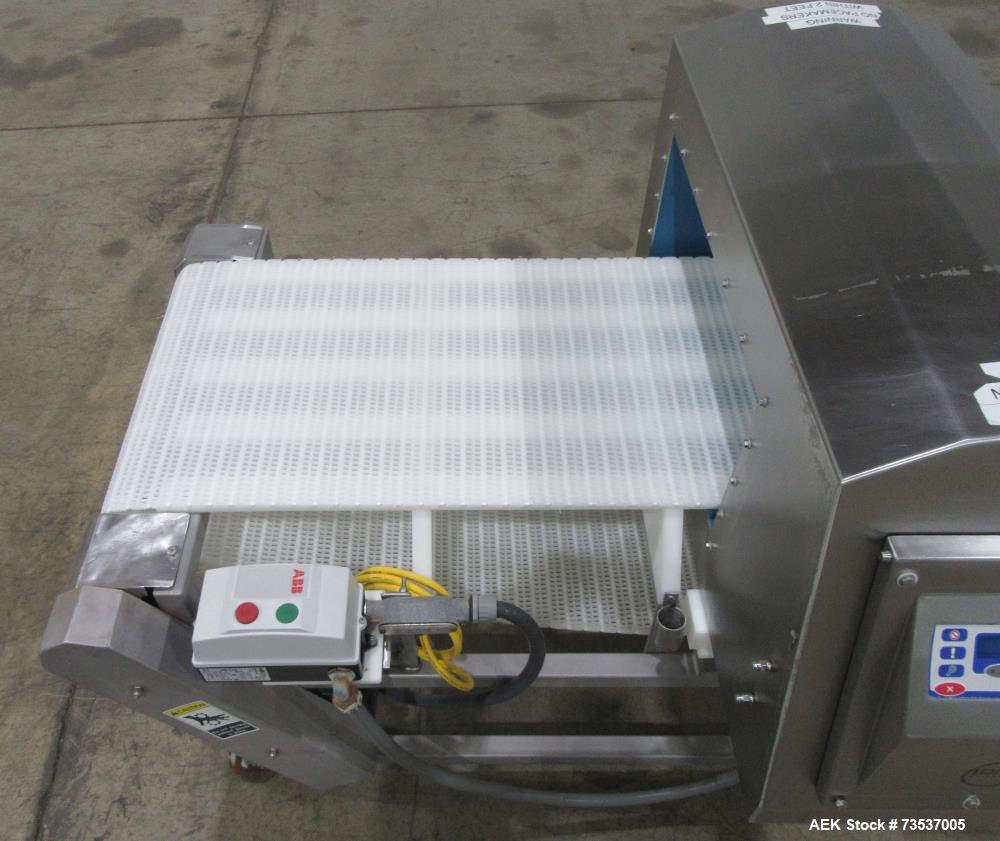 Used Loma IQ3 Conveyor Metal Detector 550MM x 250MM – For Sale