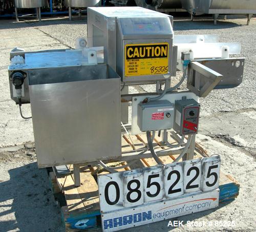USED: Loma Super Superscan micro metal detector. Aperture size 14" wide x 8" high. Frequency 153.6 khz. Power 115 volt, 2 amp, 60 hz. 12" wide x 52" long conveyor, no belt. 1/2 hp DC motor with speed...