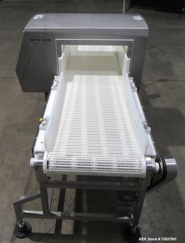 Used Mettler Toledo SL2000 Safeline Metal Detector with 21.5” x 10.5” Aperture