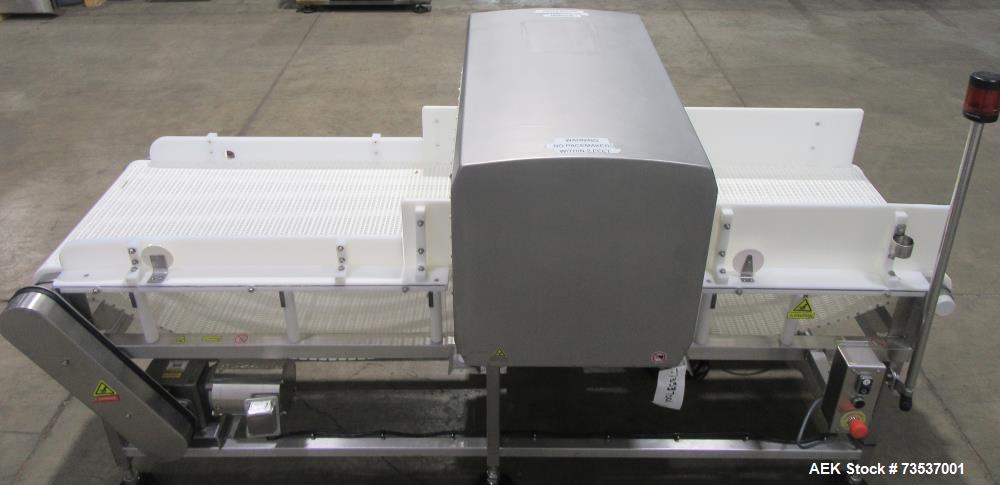 Used Mettler Toledo SL2000 Safeline Metal Detector with 21.5” x 10.5” Aperture