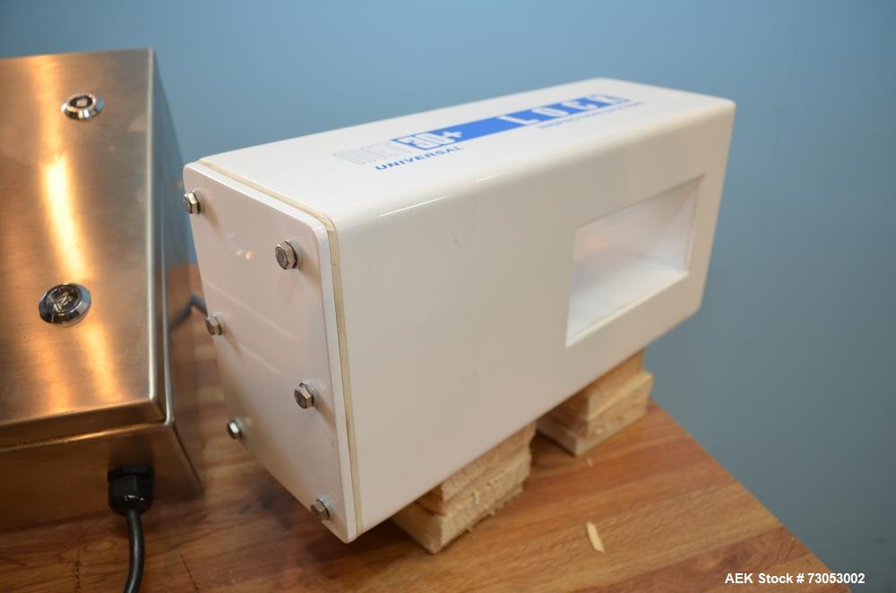 Used Lock Metal Detectors MET30Plus  6 in W x 3 in H Aperture Metal Detector. Digital Controls with S/S Cabinet. Head and Controls Only. No Conveyor or Reject Mechanism. 110/240 V (wired 110 V) 1 Ph,...