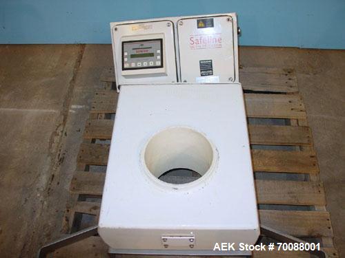 Used Safeline Inline Flow Through Metal Detector, 7" diameter x 8-1/2" deep apurture. Hardware version 82/rem, firmware version 1.251, remote mounted control head, stainless steel mounting bracket. M...