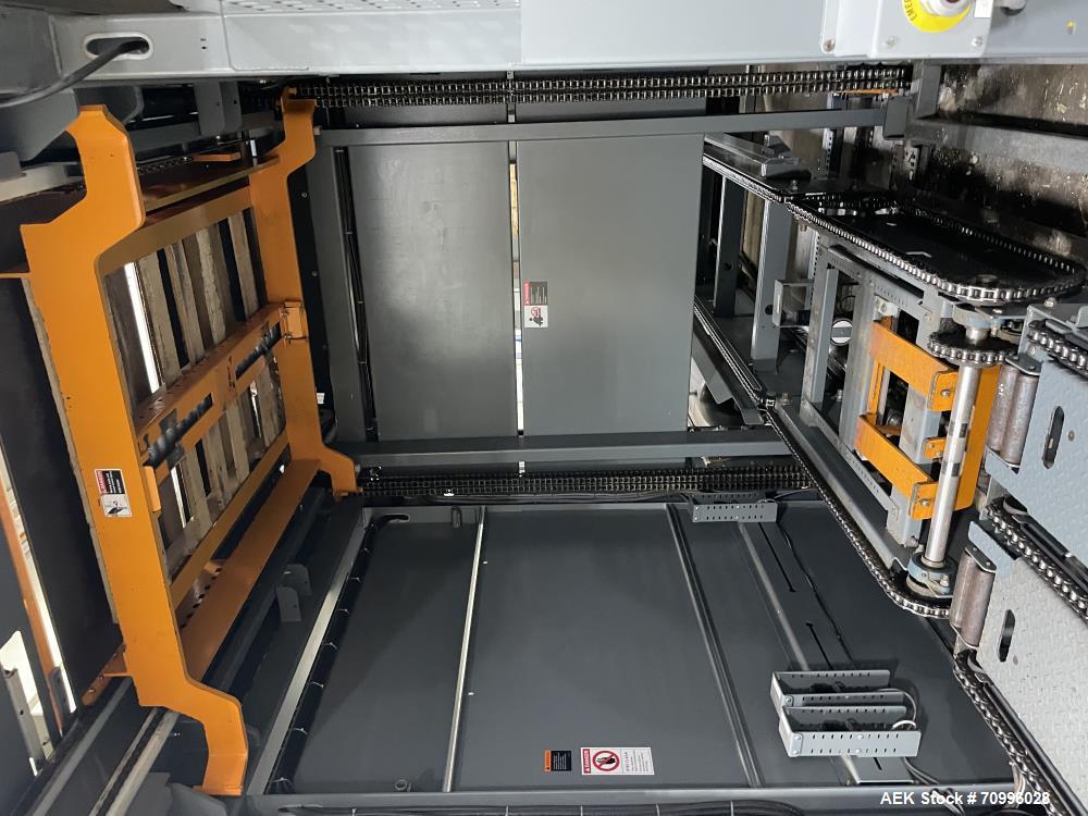 Used Alvey Series 780 Compact Automatic Full Case Palletizer. Capable of speeds up to 50 cases per minute. Includes pallet feeder, tier/slip sheet placer. Allen Bradley Compact Logix L326 PLC Control...