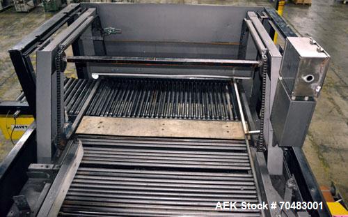 Used Alvey Model 800 Automatic Palletizer. Capable of speeds up to 75 cases per minute. Has Allen Bradley Micrologixs PLC controls, last running 40 x 48 pallets. Has pallet feeder, compact design.