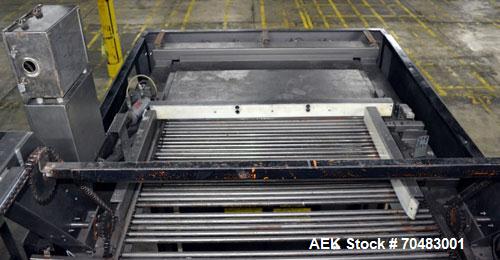 Used Alvey Model 800 Automatic Palletizer. Capable of speeds up to 75 cases per minute. Has Allen Bradley Micrologixs PLC controls, last running 40 x 48 pallets. Has pallet feeder, compact design.