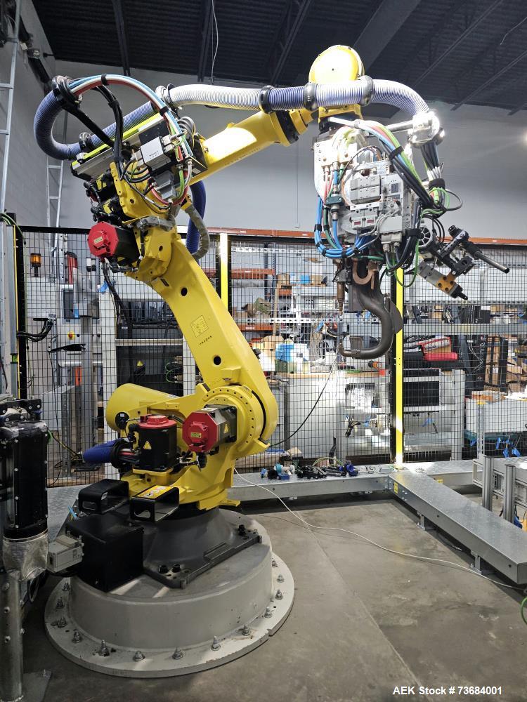 Used Fanuc R-2000iC/210F Heavy Payload 6-Axis Industrial Robot with R-30iB Controller & Welding Gun