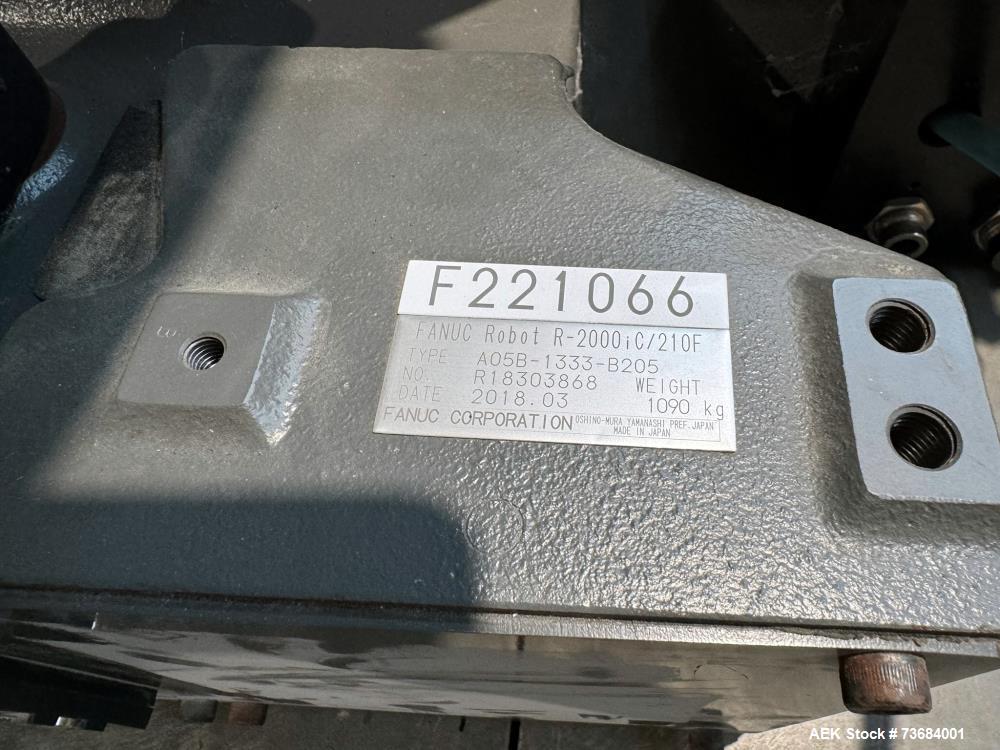 Used Fanuc R-2000iC/210F Heavy Payload 6-Axis Industrial Robot with R-30iB Controller & Welding Gun