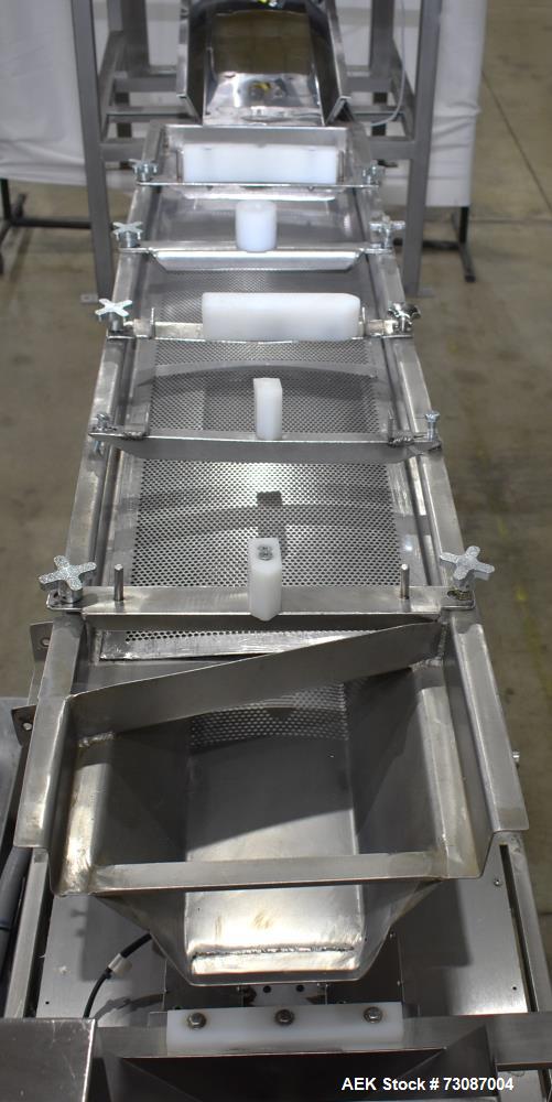 Used- Weigh Right Model IQ-SHUTTLE SP Linear Bulk Dribble Scale. Infeed hopper with Syntron model BF-2-B magnetic feeder. Fe...