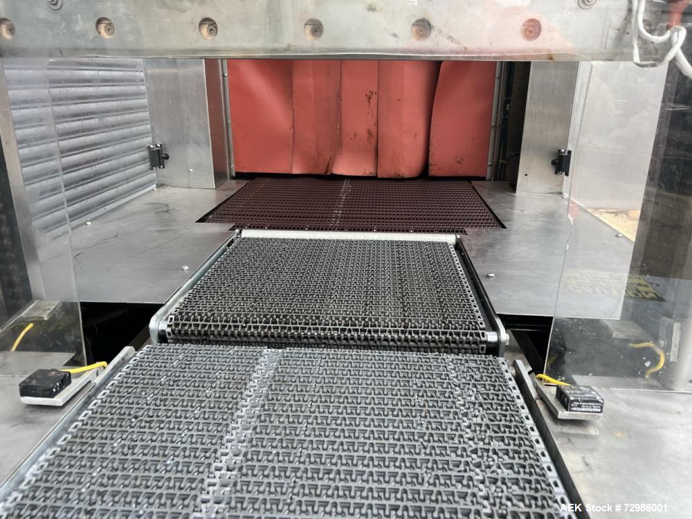 Used Arpac Model 112-SS-24 Automatic Stainless Steel Inline Shrink Bundler. Capable of speeds from 5 to 25 bundles per minute (depending on application). Unit has a 28" wide seal jaw. Handles film up...