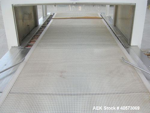 Used Omega Design DL-27 Dual Lane Shrink Bundler. Capable of speeds up to 240 BPM. Maximum product height 11". Maximum film width 26". 3/60/208/240V. Includes Omega shrink tunnel. Last used in solid ...