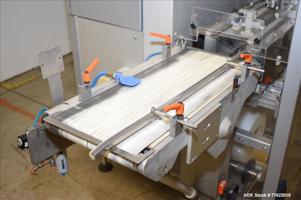 Used Skinetta Model ASK2500 Shrink Bundler with Shrink Tunnel